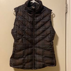 Patagonia Medium plaid puffer vest